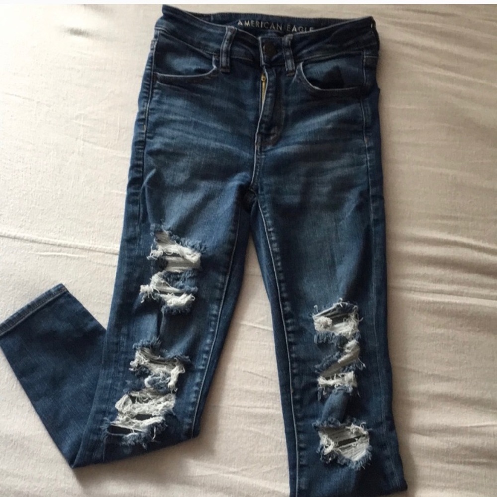 American eagle ripped jeans medium wash high rise